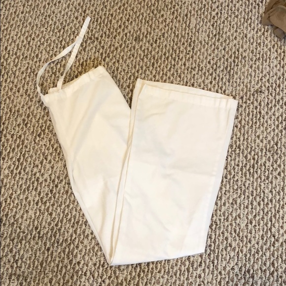 Dickies White Scrubs V-Neck Top and Landau Bottoms - Picture 3 of 8